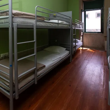 بيت شباب Sky *