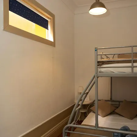Hostal Sky